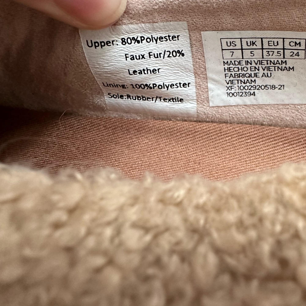 Toms NWOB Blush Color Sunset Faux Shearling Fuzzy Furry Slip On Boat Shoes sz 7 - Picture 13 of 13